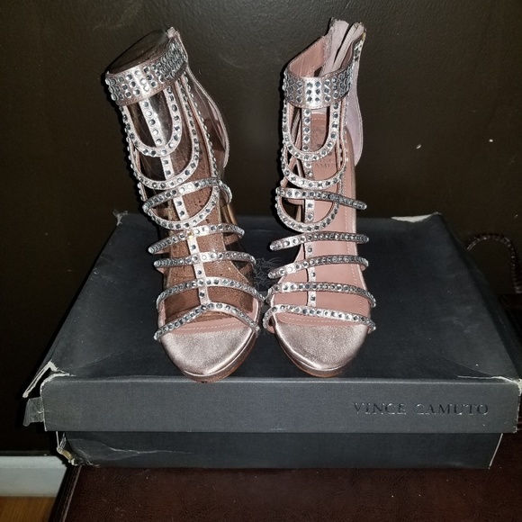 Shoes - Picture 2 of 4